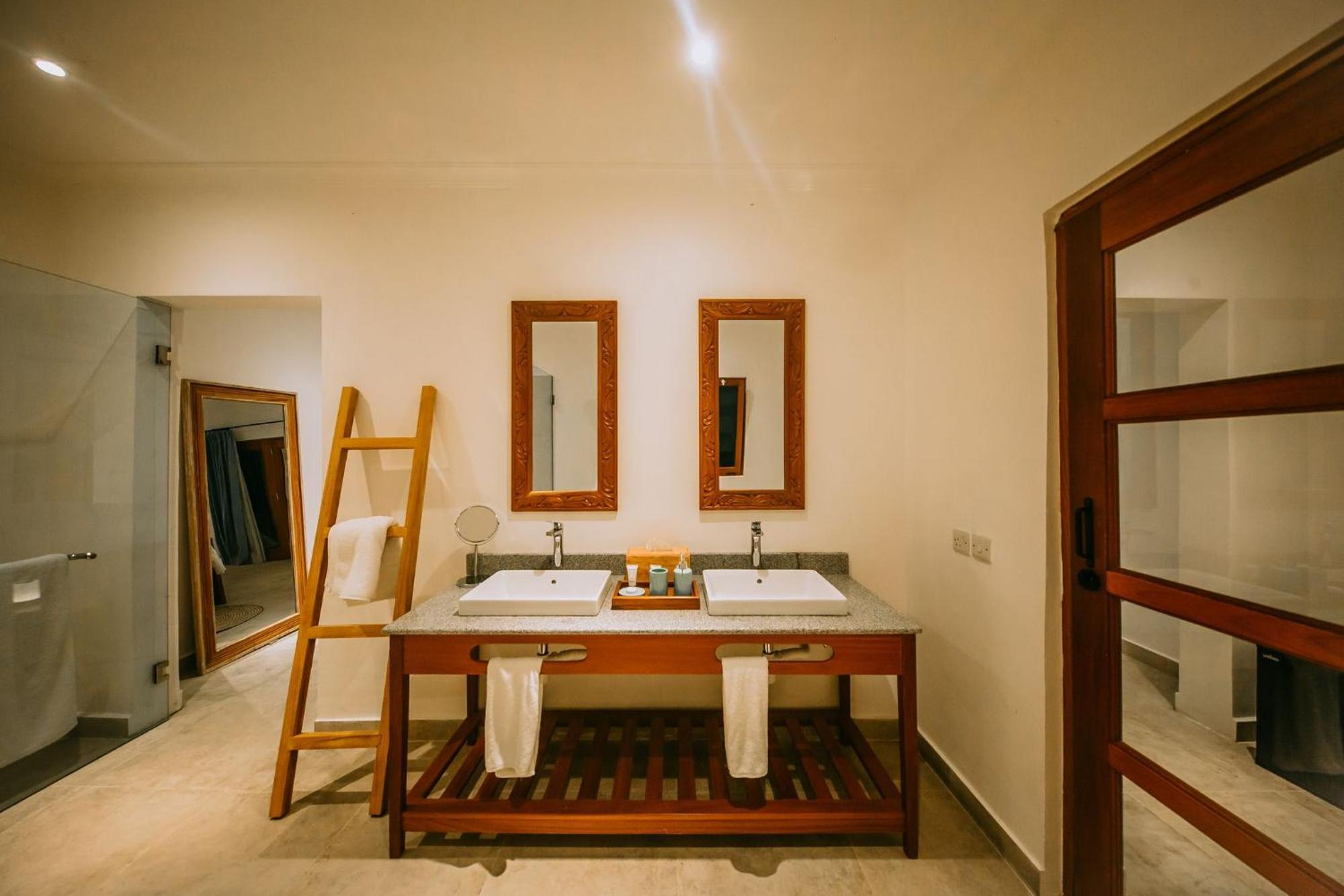 Kivuli Beach Resort ปาเยอ ภายนอก รูปภาพ